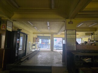 Plus de détails pour Multi-résidentiel à vendre