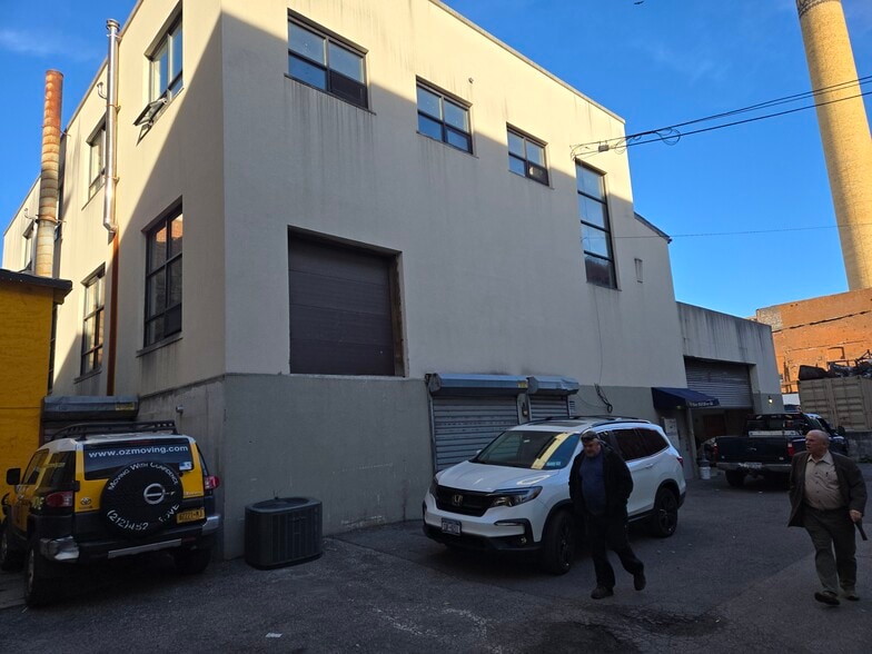 161 Saw Mill River Rd, Yonkers, NY for sale - Building Photo - Image 2 of 5