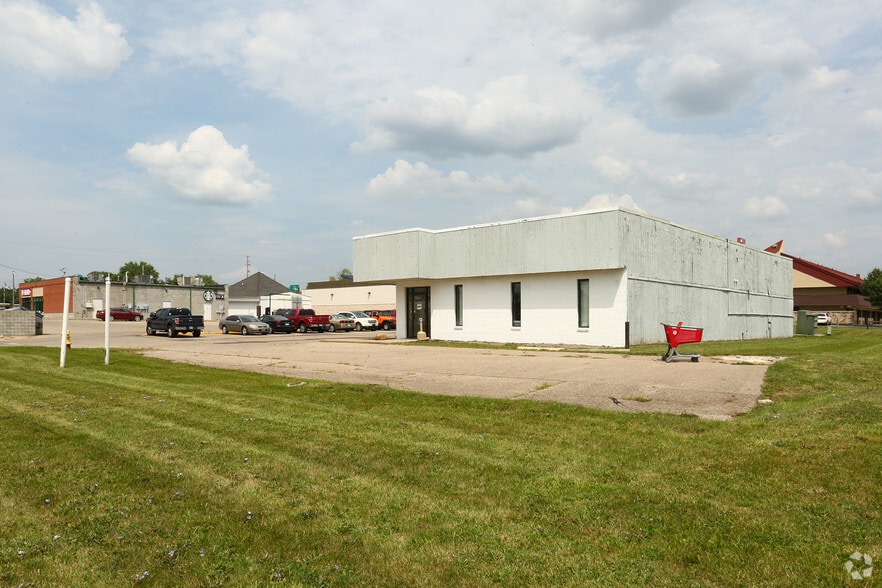 3005 Claude Ave, Flint, MI for lease - Building Photo - Image 2 of 4