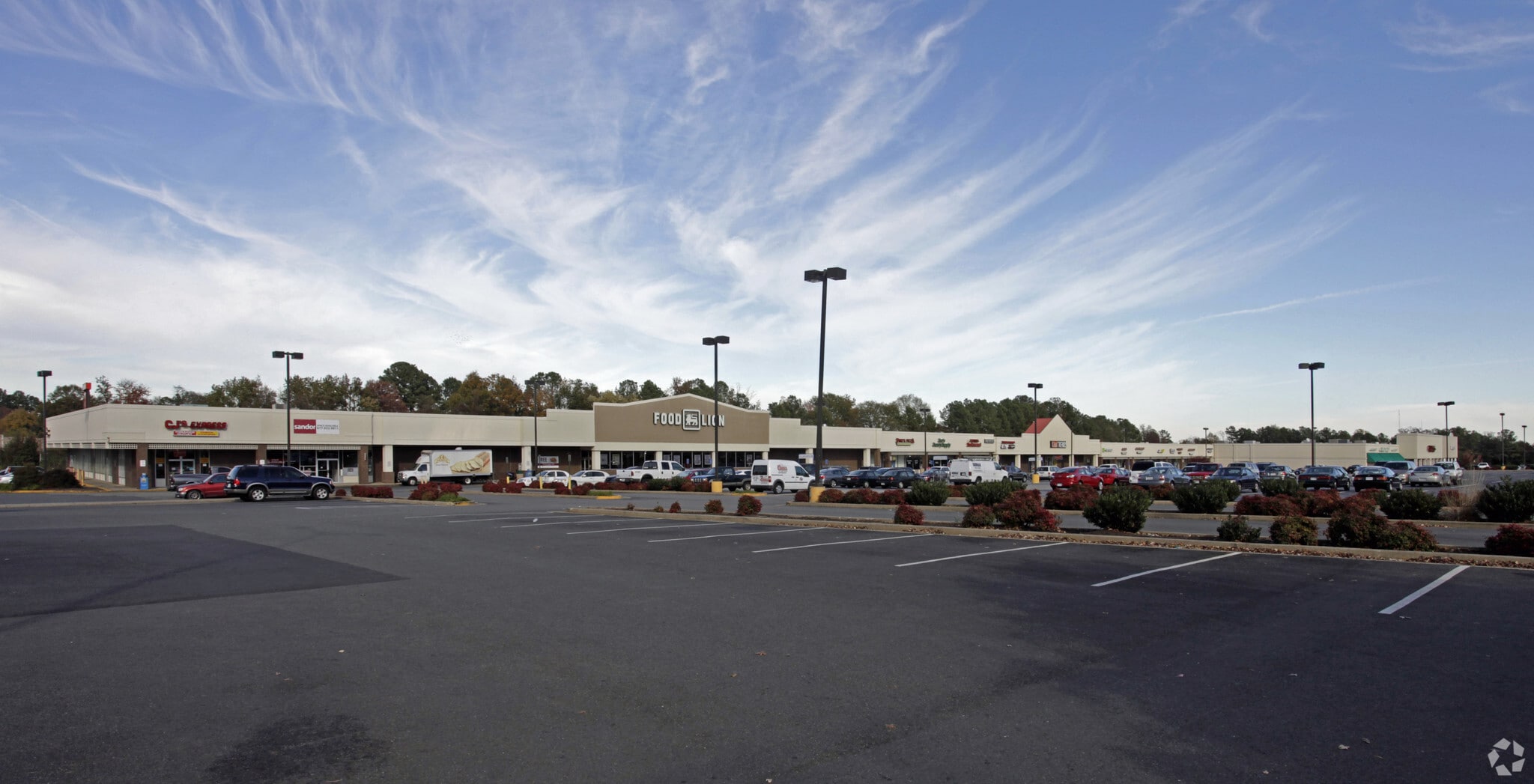 3950-4116 Meadowdale Blvd, Richmond, VA for lease Primary Photo- Image 1 of 12