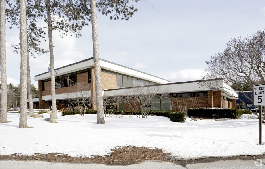 426 Industrial Ave, Williston, VT à louer - Photo du bâtiment - Image 2 de 5