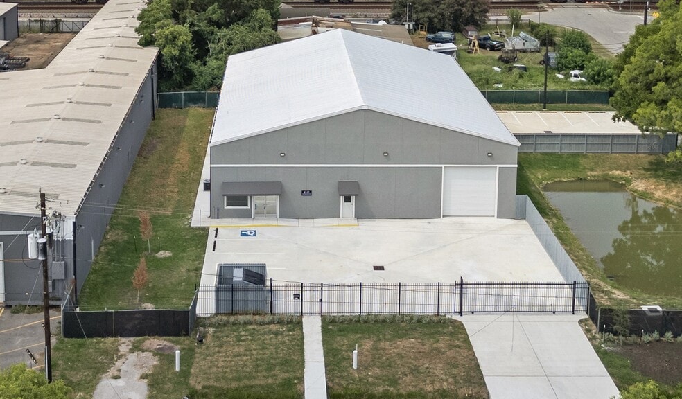 8117 Magnolia St, Houston, TX for lease - Primary Photo - Image 3 of 10