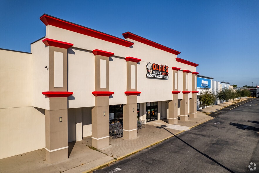 2800-2830 S Bay St, Eustis, FL for lease - Building Photo - Image 1 of 7