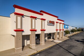 Plus de détails pour 2800-2830 S Bay St, Eustis, FL - Commerce de détail à louer