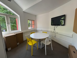 104 Gloucester Green, Oxford for lease Interior Photo- Image 2 of 9