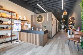 1900 E Sunrise Blvd, Fort Lauderdale, FL à louer Photo intérieure- Image 1 de 9