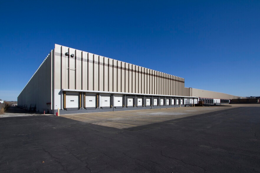 5300 Kansas Ave, Kansas City, KS for lease - Building Photo - Image 1 of 10