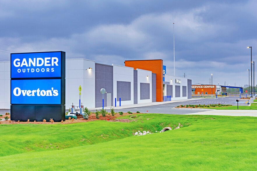 2314 N Frontage Rd, Breaux Bridge, LA for lease - Building Photo - Image 3 of 5