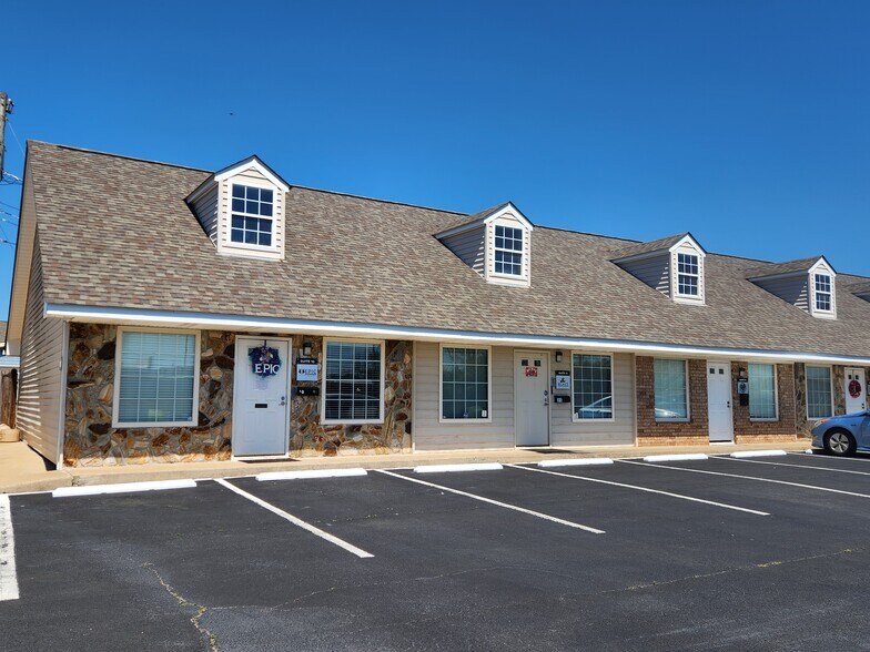 205 Dental Dr, Warner Robins, GA à louer - Photo du bâtiment - Image 2 de 5