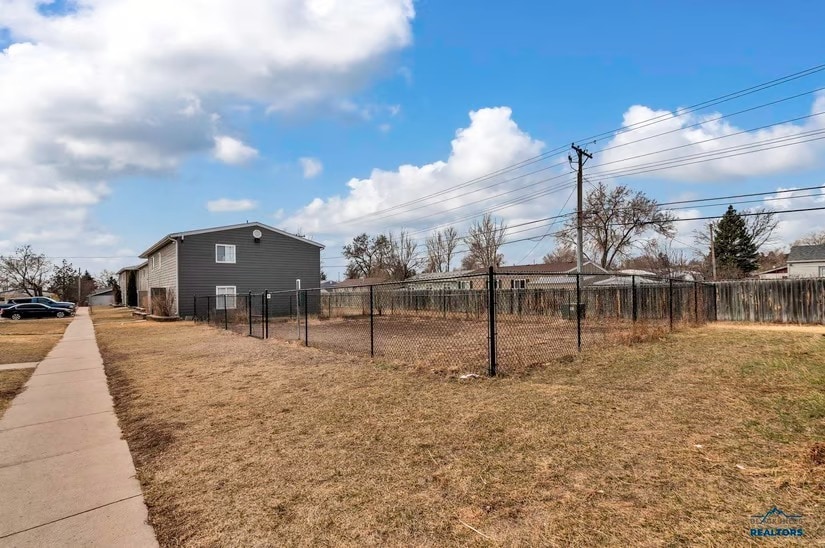 1013 N Lacrosse St, Rapid City, SD for sale - Building Photo - Image 2 of 14