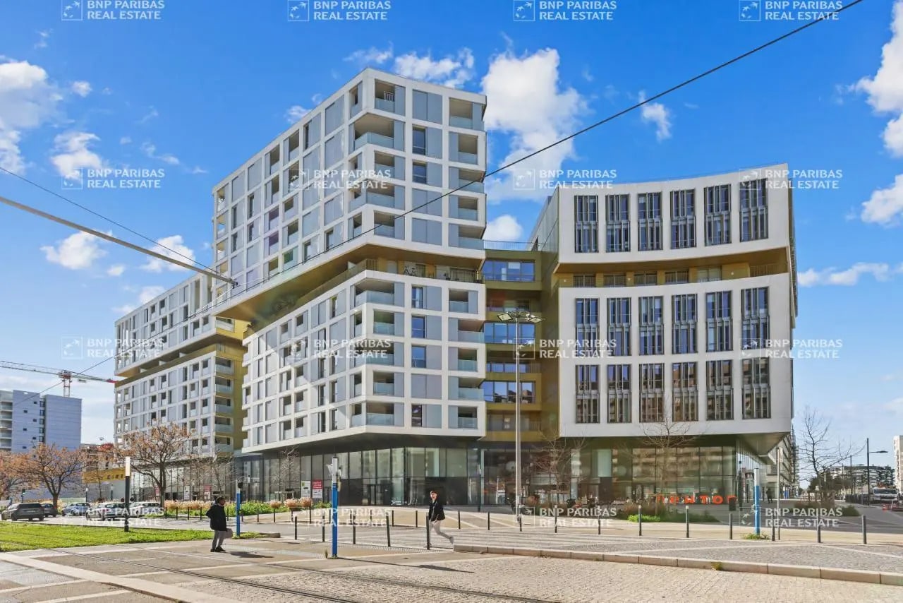 Office in Montpellier for lease Primary Photo- Image 1 of 36