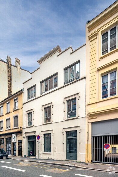 Office in Lyon for lease - Primary Photo - Image 1 of 3