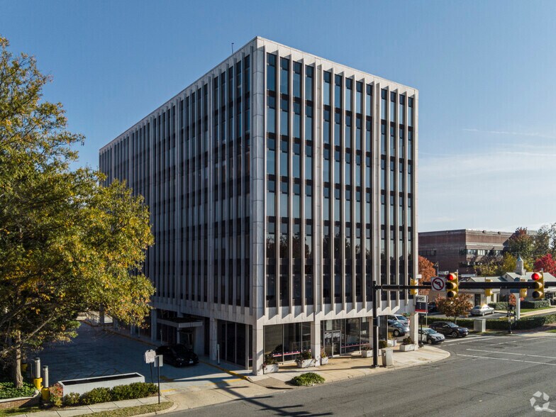 901 N Washington St, Alexandria, VA à louer - Photo du bâtiment - Image 3 de 6