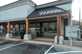 1990 Augusta St, Greenville, SC for lease Building Photo- Image 2 of 19