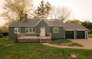 Plus de détails pour 6603 N Sheridan Rd, Peoria, IL - Multi-résidentiel à vendre