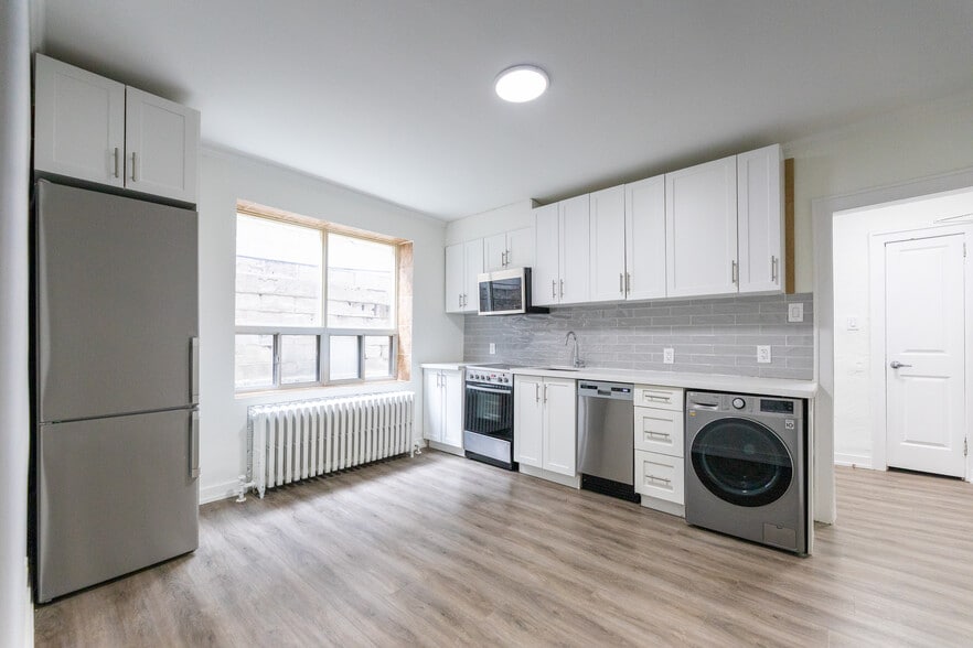 231 Vaughan Rd, Toronto, ON for sale - Matterport 3D Scan - Image 2 of 25