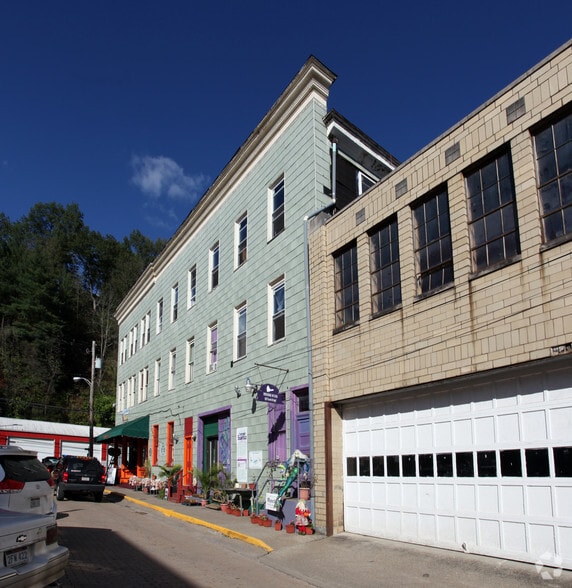 400 4th St, Sutton, WV for sale - Building Photo - Image 3 of 33