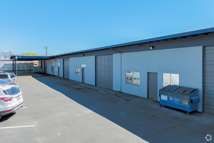 4865 Pasadena Ave, Sacramento, CA for lease - Building Photo - Image 3 of 13