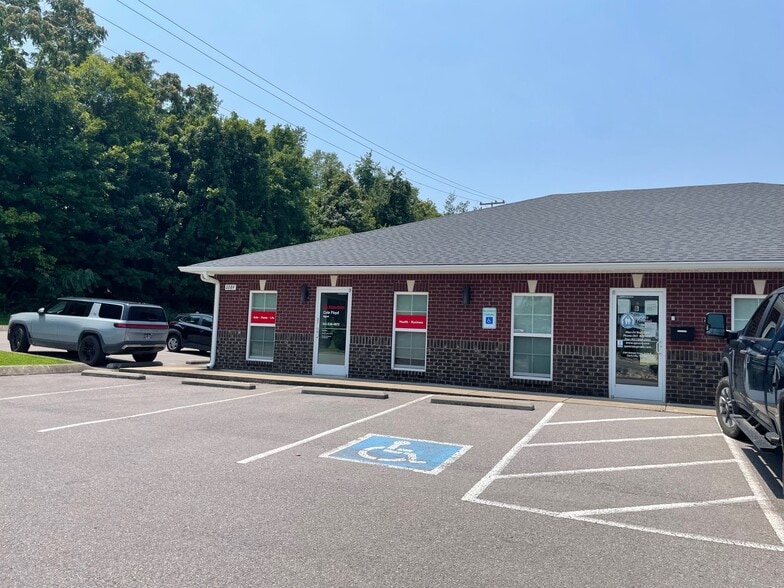 2284 Raleigh Ct, Clarksville, TN for lease - Building Photo - Image 3 of 6