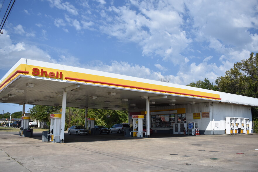 Shell/Valero Portfolio in Texas portefeuille de 2 propriétés à vendre sur LoopNet.ca - Photo du bâtiment - Image 2 de 8