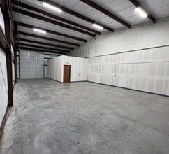 15060 US Highway 380 W, Krum, TX for lease Interior Photo- Image 1 of 3