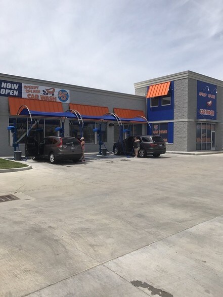 216 SE Walton Blvd, Bentonville, AR à vendre - Photo principale - Image 1 de 2