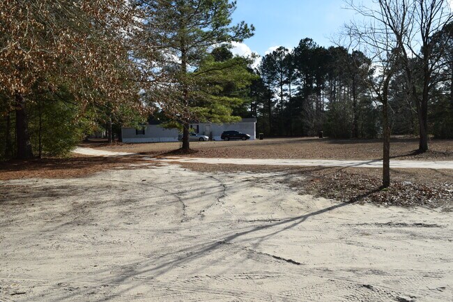 Plus de détails pour 1524 Seabrook School Rd, Fayetteville, NC - Multi-résidentiel à vendre