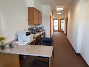 1200 Centre Pointe Curv, Mendota Heights, MN for lease Interior Photo- Image 2 of 7