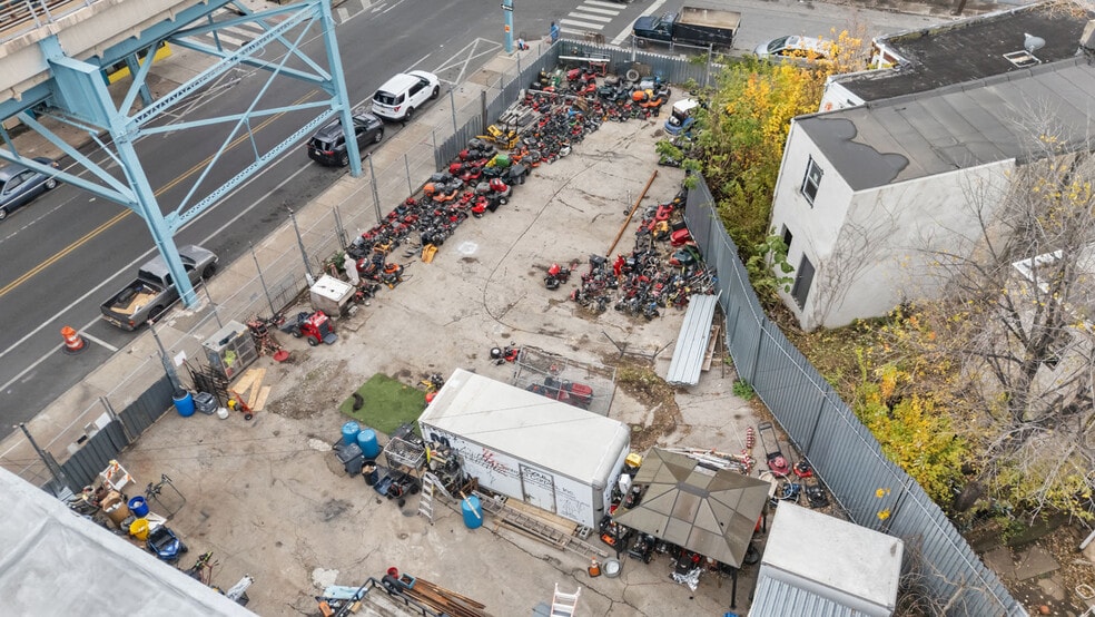 2724-38 Kensington Ave, Philadelphia, PA à vendre - Aérien - Image 2 de 10