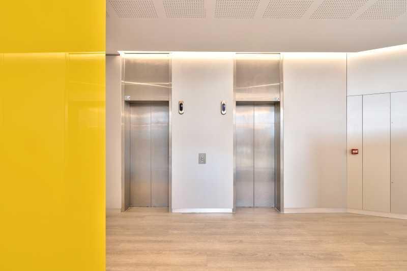 1 Rue Du Petit-Clamart, Vélizy-Villacoublay à louer - Photo du bâtiment - Image 3 de 19