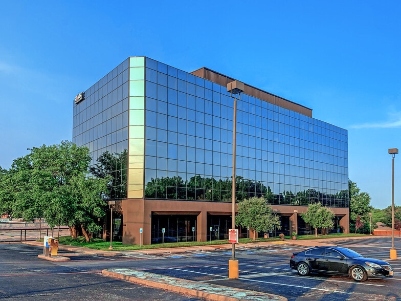 6510 Abrams Rd, Dallas, TX for lease - Building Photo - Image 1 of 7