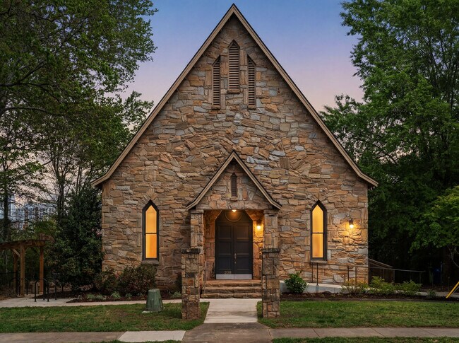 Plus de détails pour 208 St Marys St, Raleigh, NC - Bureau à vendre