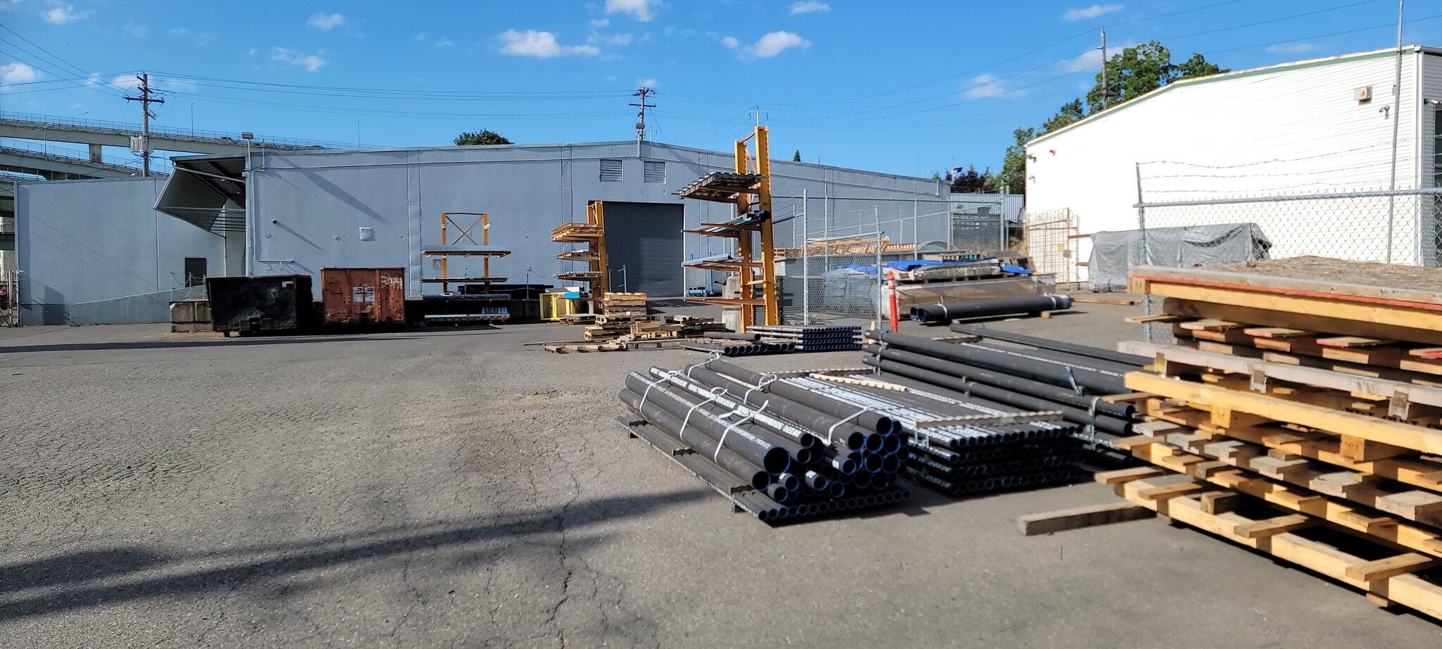 740 N Knott St, Portland, OR à louer Photo du bâtiment- Image 1 de 1