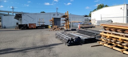 740 N Knott St, Portland, OR à louer Photo du bâtiment- Image 1 de 1