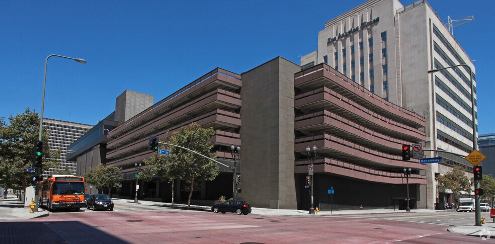 100-118 S Broadway, Los Angeles, CA à louer - Photo du bâtiment - Image 2 de 5