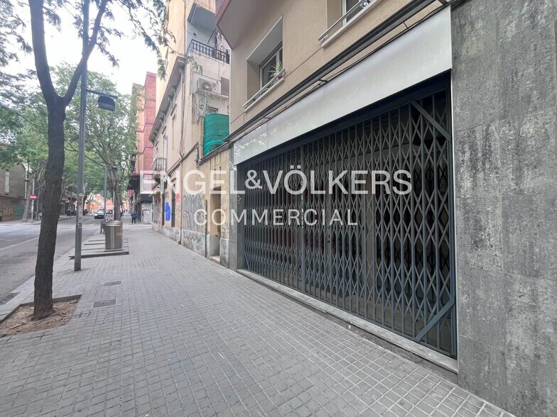 Immeuble residentiel dans Badalona, Barcelona à vendre - Photo du bâtiment - Image 3 de 3