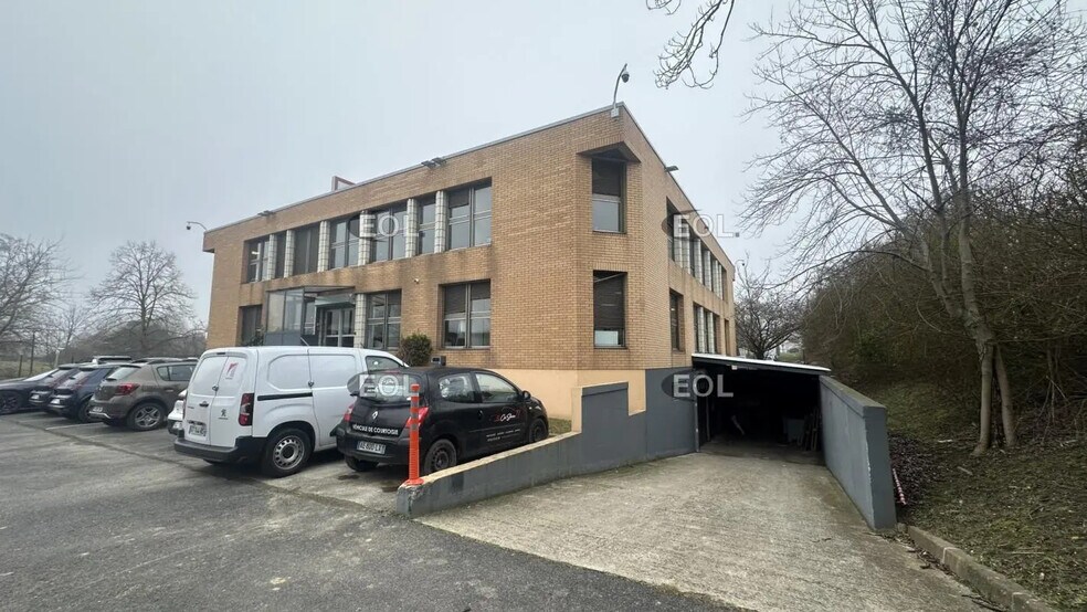 Flex in Torcy for lease - Building Photo - Image 2 of 6