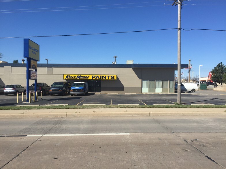 108-110 24th Ave SW, Norman, OK à louer - Photo du bâtiment - Image 3 de 5