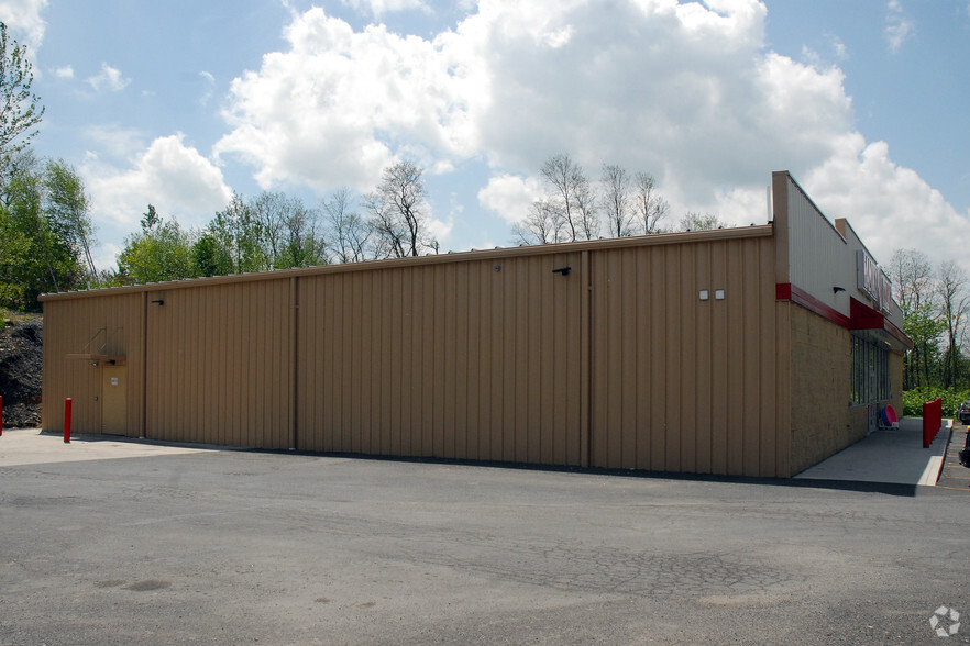 700 W Centre St, Shenandoah, PA for sale - Building Photo - Image 1 of 2