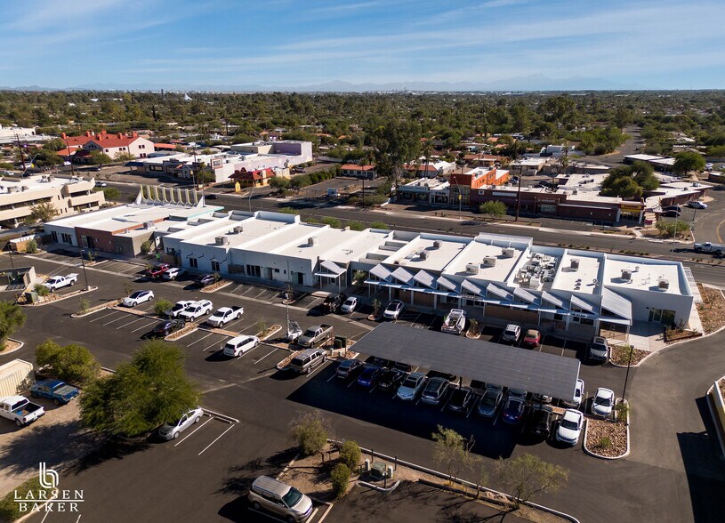 2627 E Broadway Blvd, Tucson, AZ à louer - Photo du bâtiment - Image 3 de 22