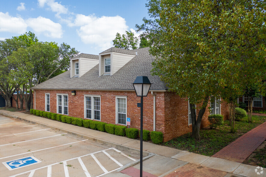 1010 NW Grand Blvd, Oklahoma City, OK for lease - Primary Photo - Image 1 of 7