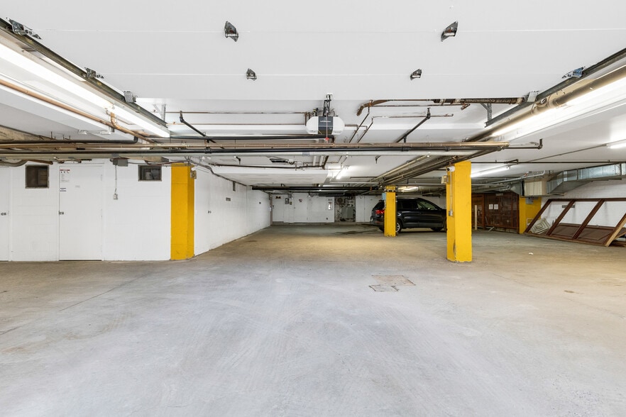 2222 Boul René-Lévesque O, Montréal, QC for lease - Building Photo - Image 3 of 5