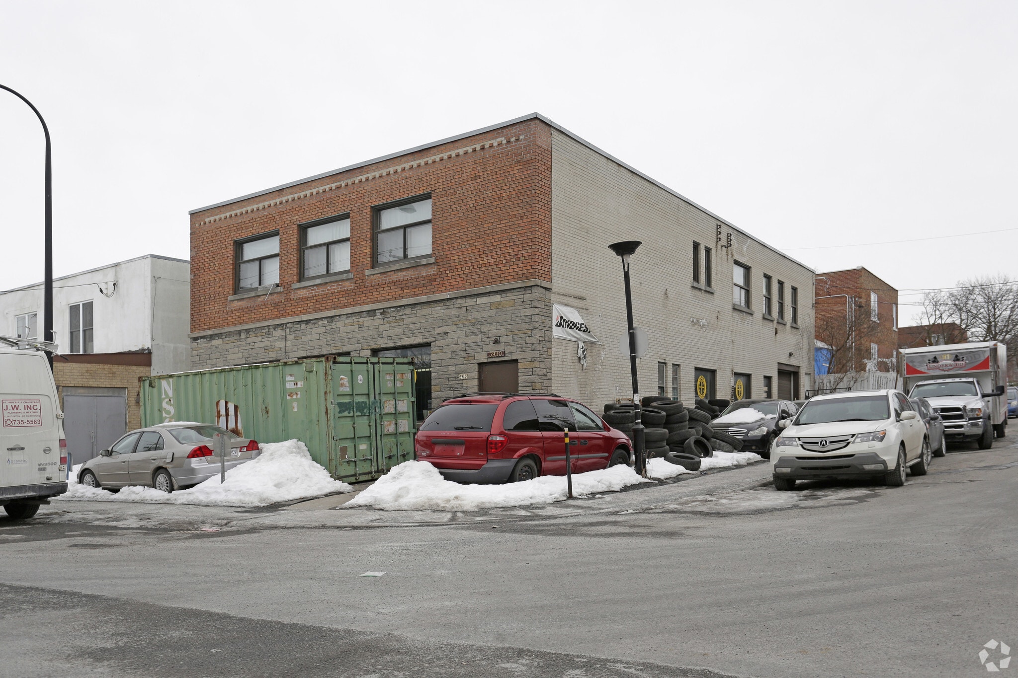 3930 Av de Courtrai, Montréal, QC for sale Primary Photo- Image 1 of 1