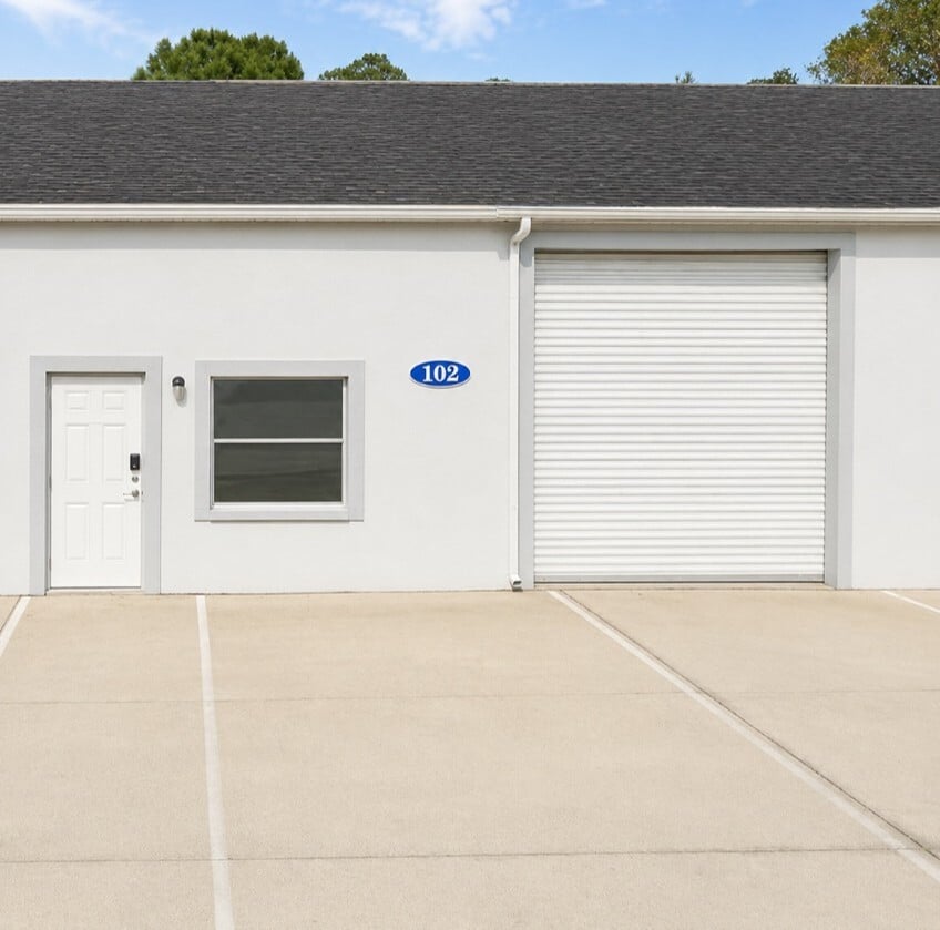 700 Atlantis Rd, Melbourne, FL for lease Interior Photo- Image 1 of 4