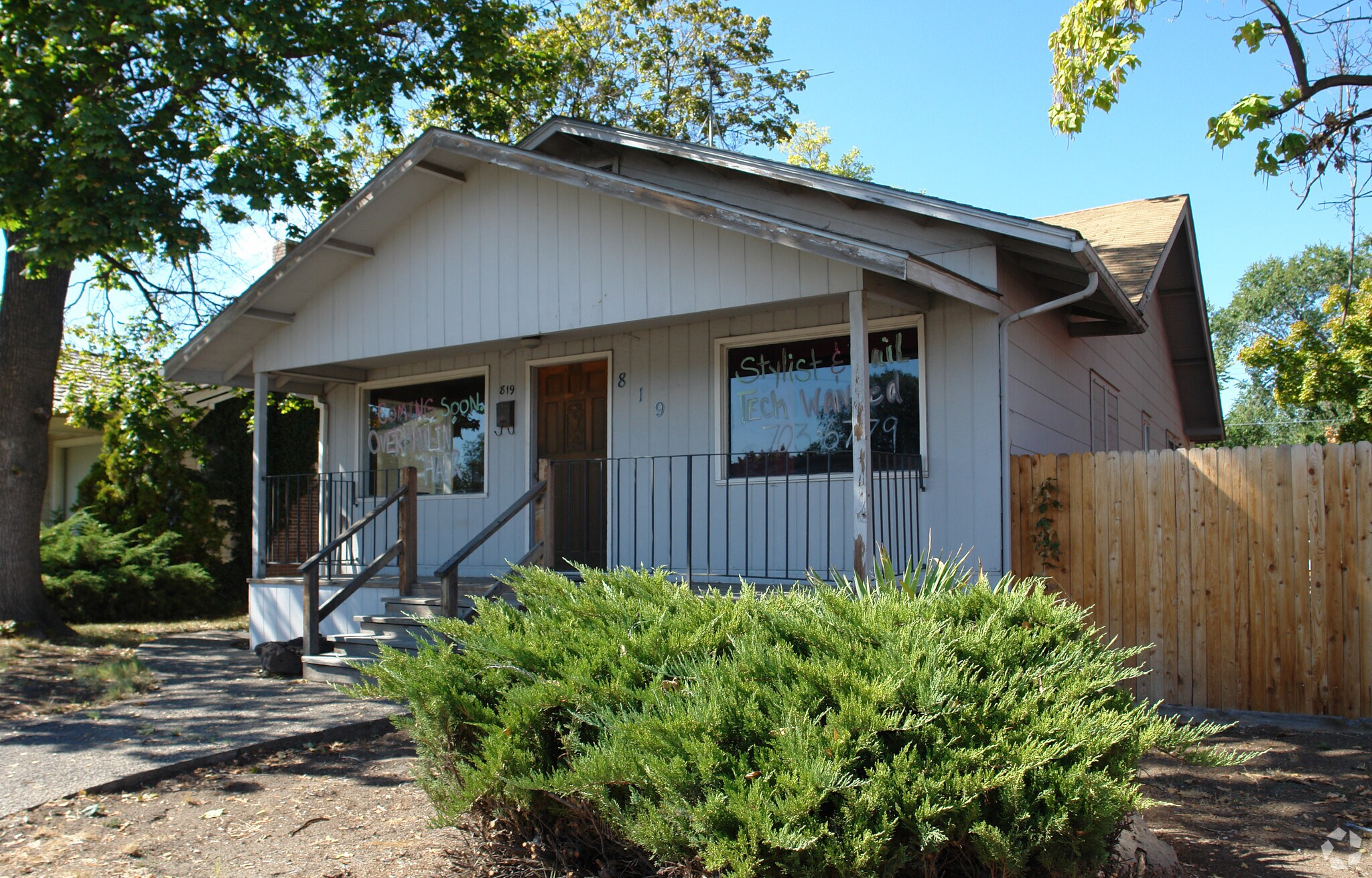 819 12th Ave S, Nampa, ID à vendre Photo du bâtiment- Image 1 de 3
