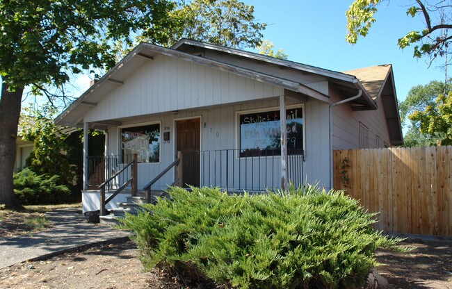 More details for 819 12th Ave S, Nampa, ID - Retail for Sale