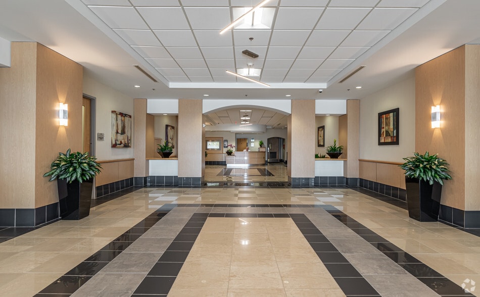 6451 N Federal Hwy, Fort Lauderdale, FL à louer - Hall d’entrée - Image 3 de 13