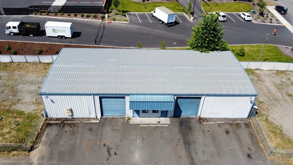 7206 NE 37th Ave, Vancouver, WA à louer - Photo du bâtiment - Image 2 de 11