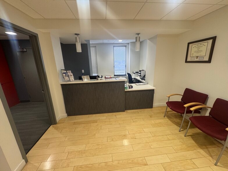 4660 Kenmore Ave, Alexandria, VA à louer - Photo intérieure - Image 3 de 20