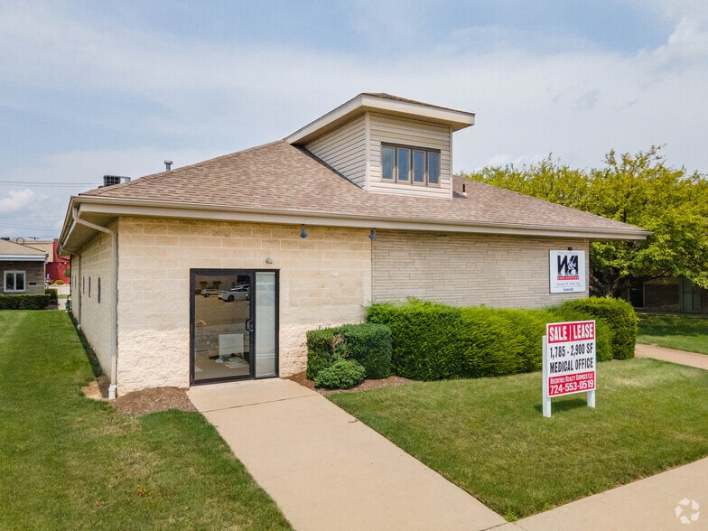 1629 Union Ave, Natrona Heights, PA for lease - Primary Photo - Image 1 of 31